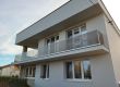 Nadaj charakteru swojej elewacji poprzez dopasowanie koloru szkła do swojej balustrady.