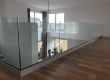 Balustrada szklana na antresoli – nowoczesne zastosowanie szkła w Twoim domu. Efek: jasna, unikalna przestrzeń.